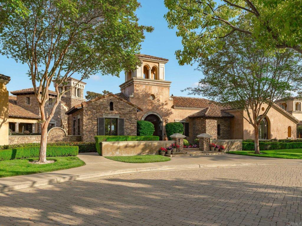 8784 Avenida Mirador
