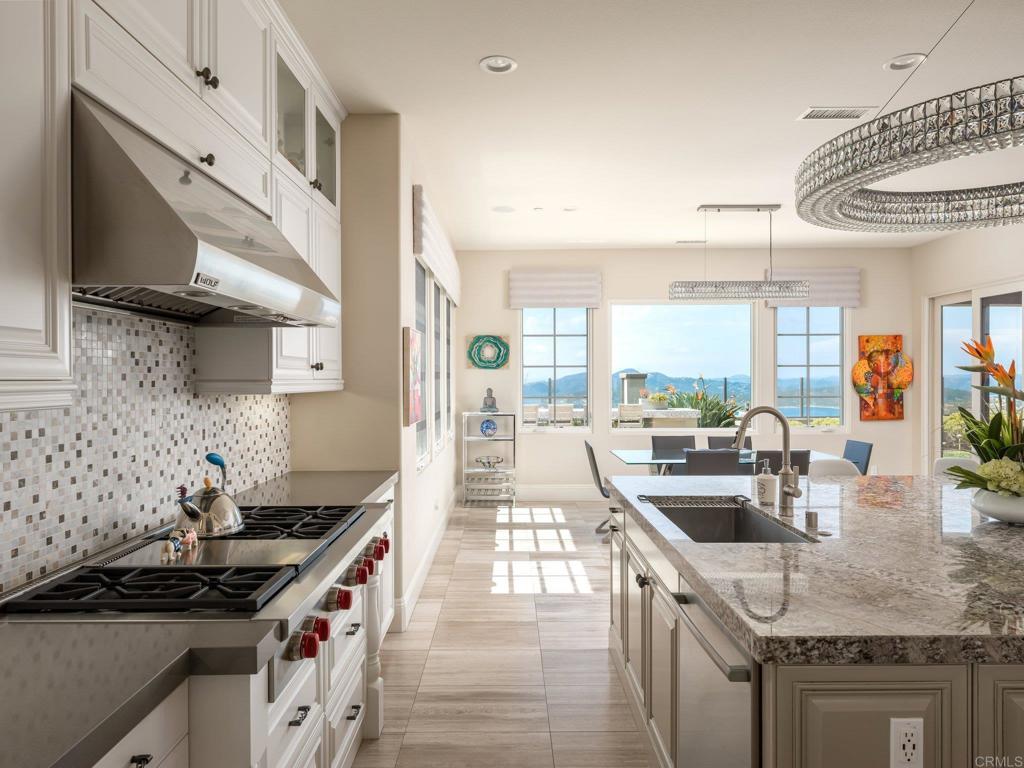 8784 Avenida Mirador