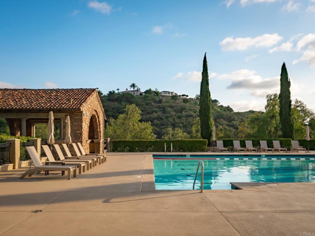 8784 Avenida Mirador