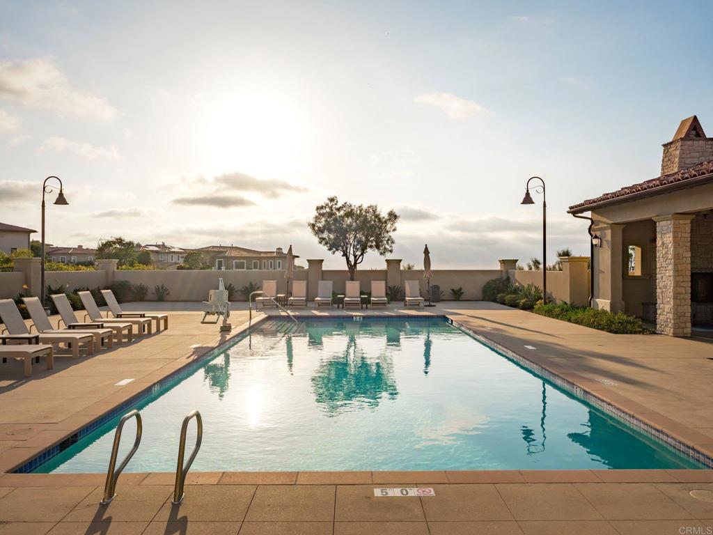 8784 Avenida Mirador
