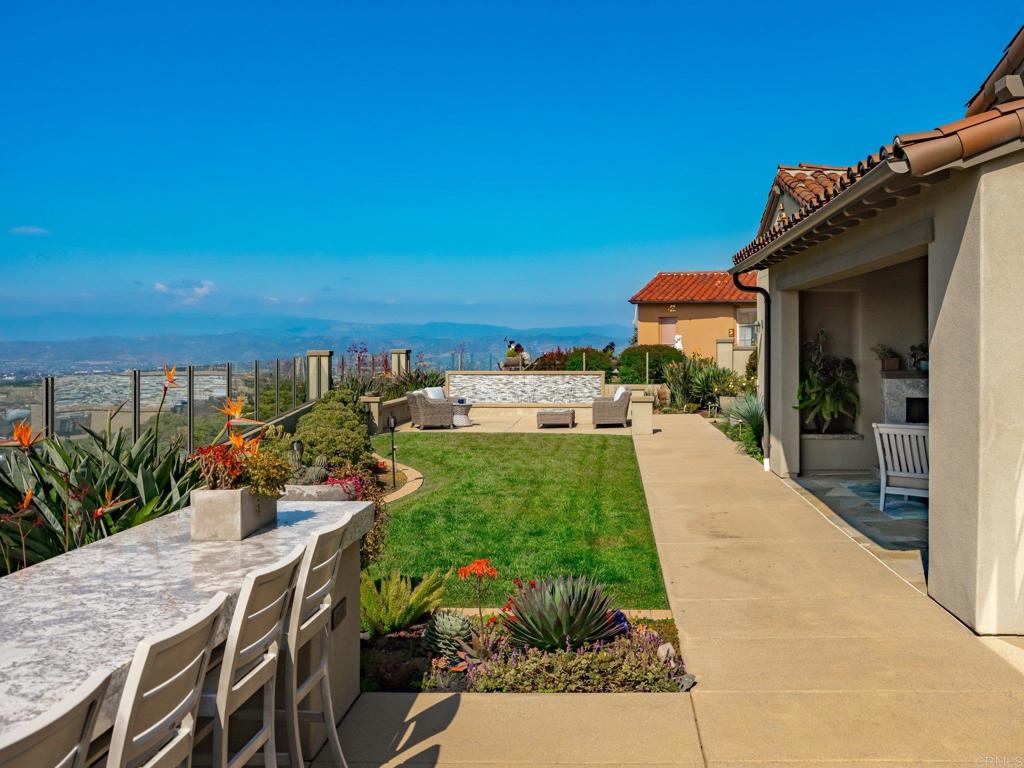 8784 Avenida Mirador