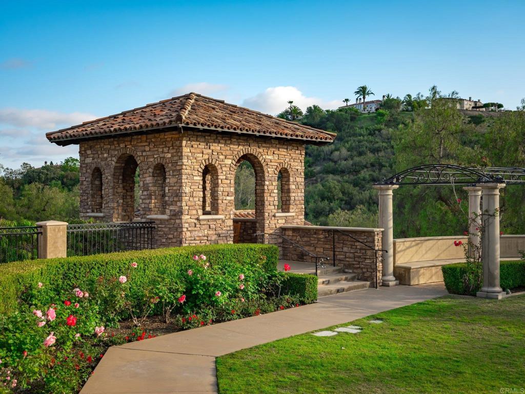 8784 Avenida Mirador