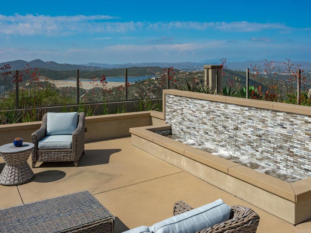 8784 Avenida Mirador