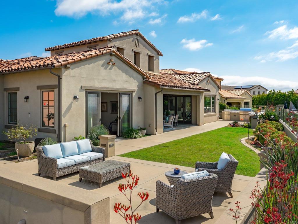 8784 Avenida Mirador