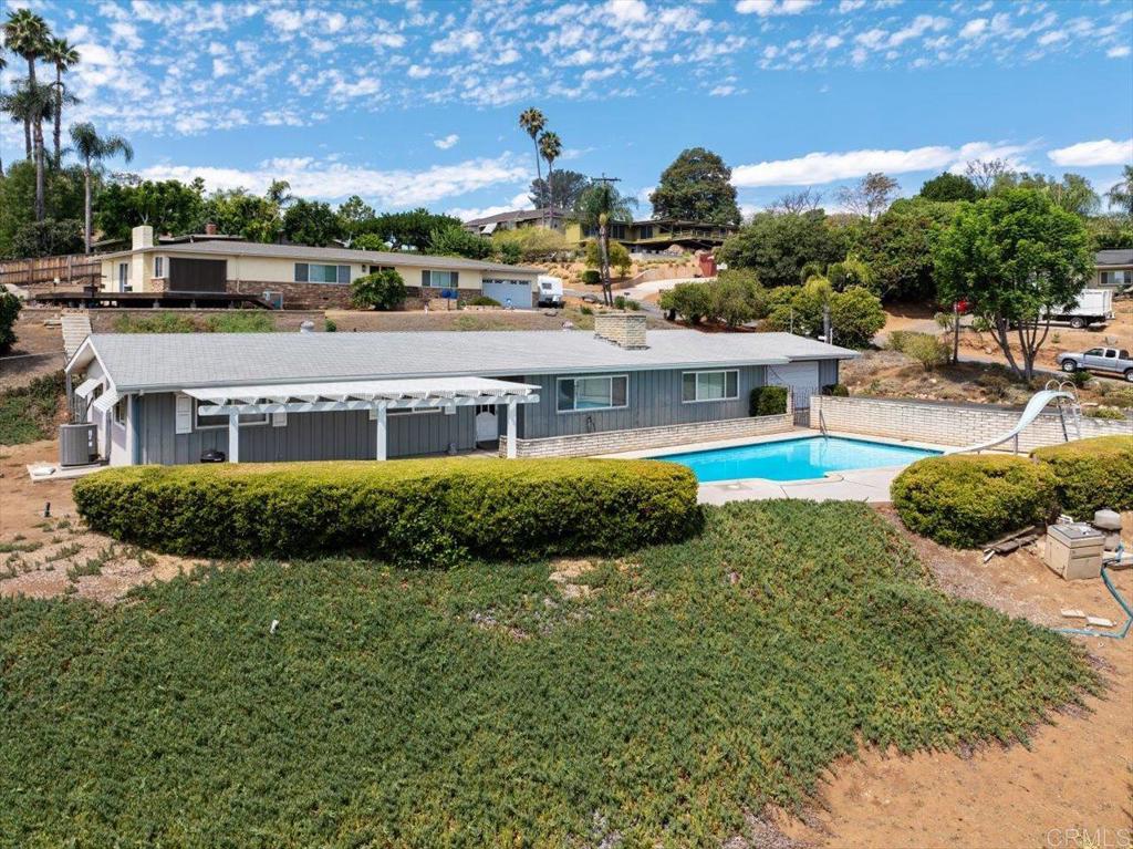 1569 Robyn Road