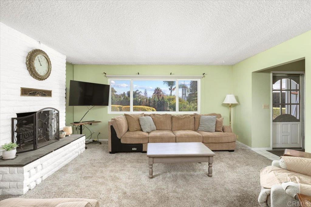 1569 Robyn Road