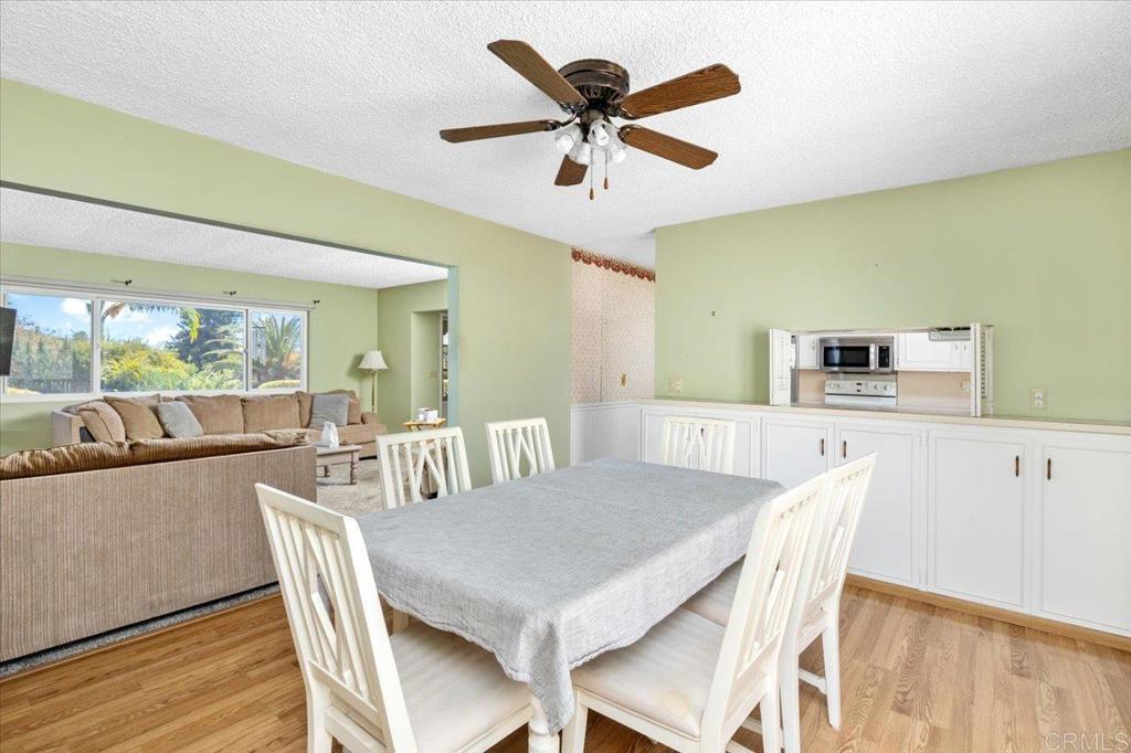 1569 Robyn Road