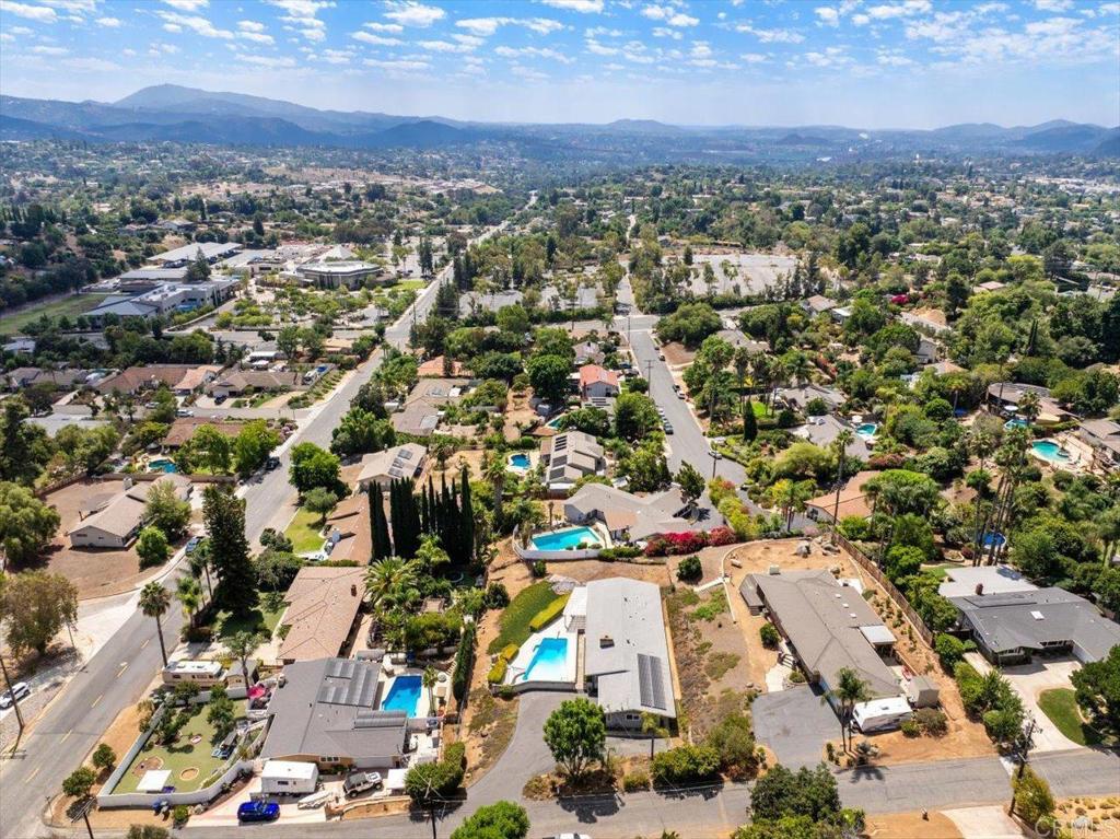 1569 Robyn Road