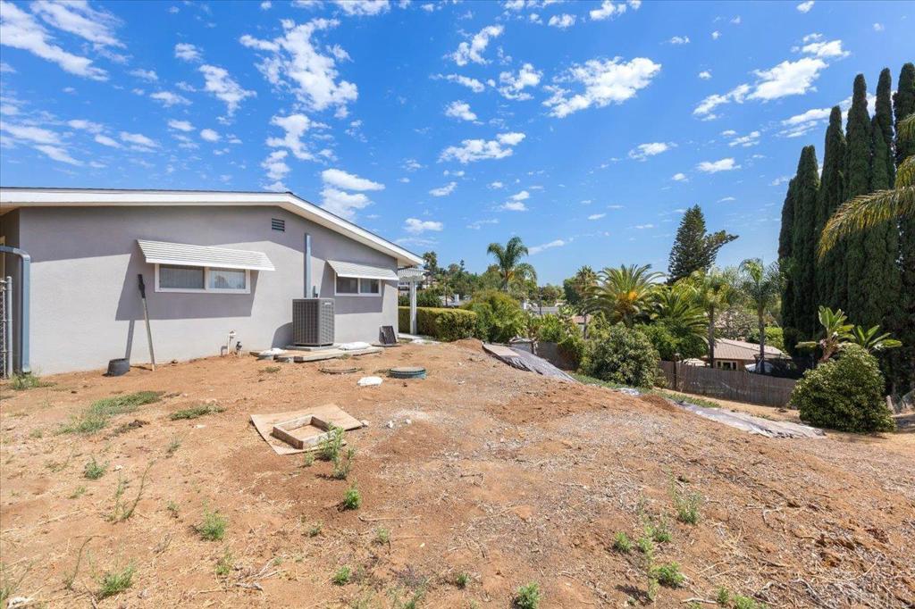 1569 Robyn Road