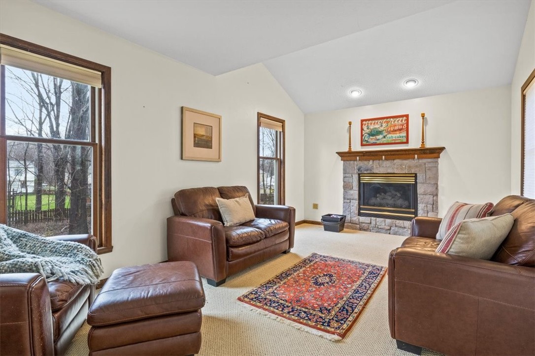 3242 Leeward Circle