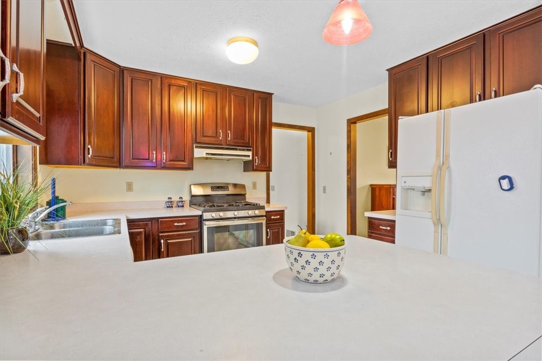 3242 Leeward Circle