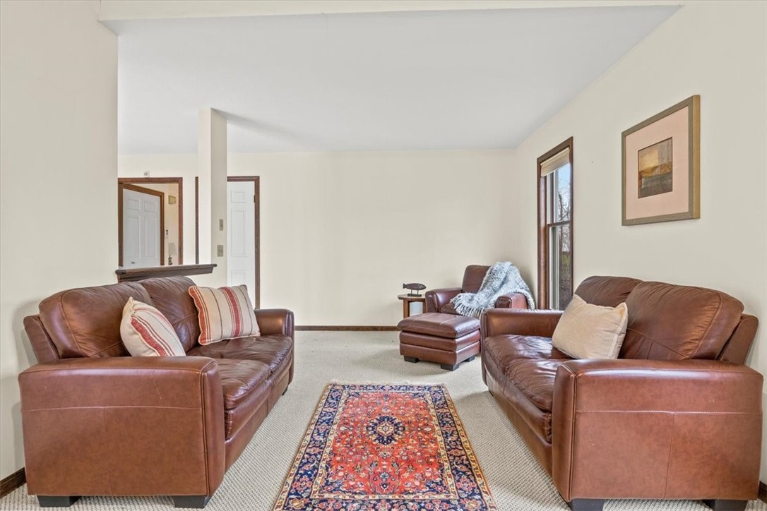 3242 Leeward Circle