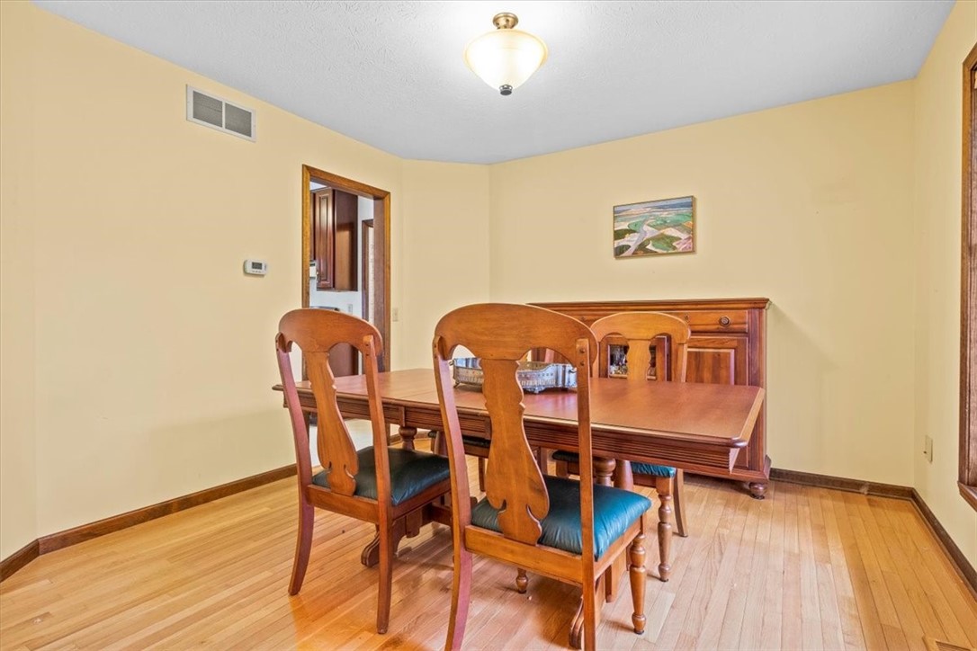 3242 Leeward Circle