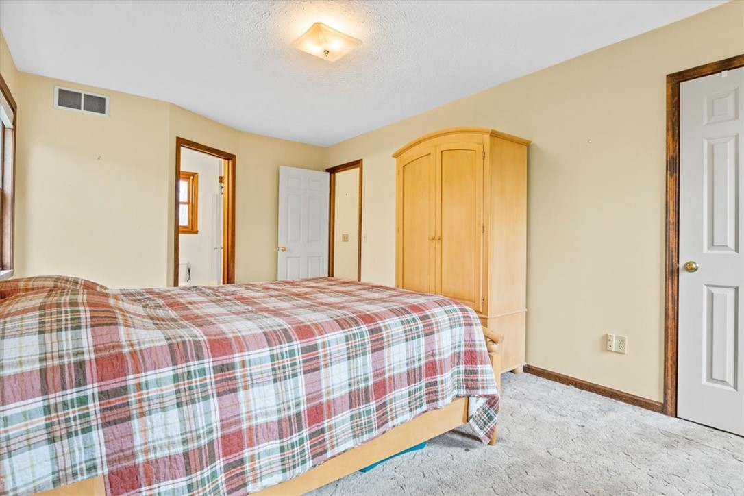 3242 Leeward Circle
