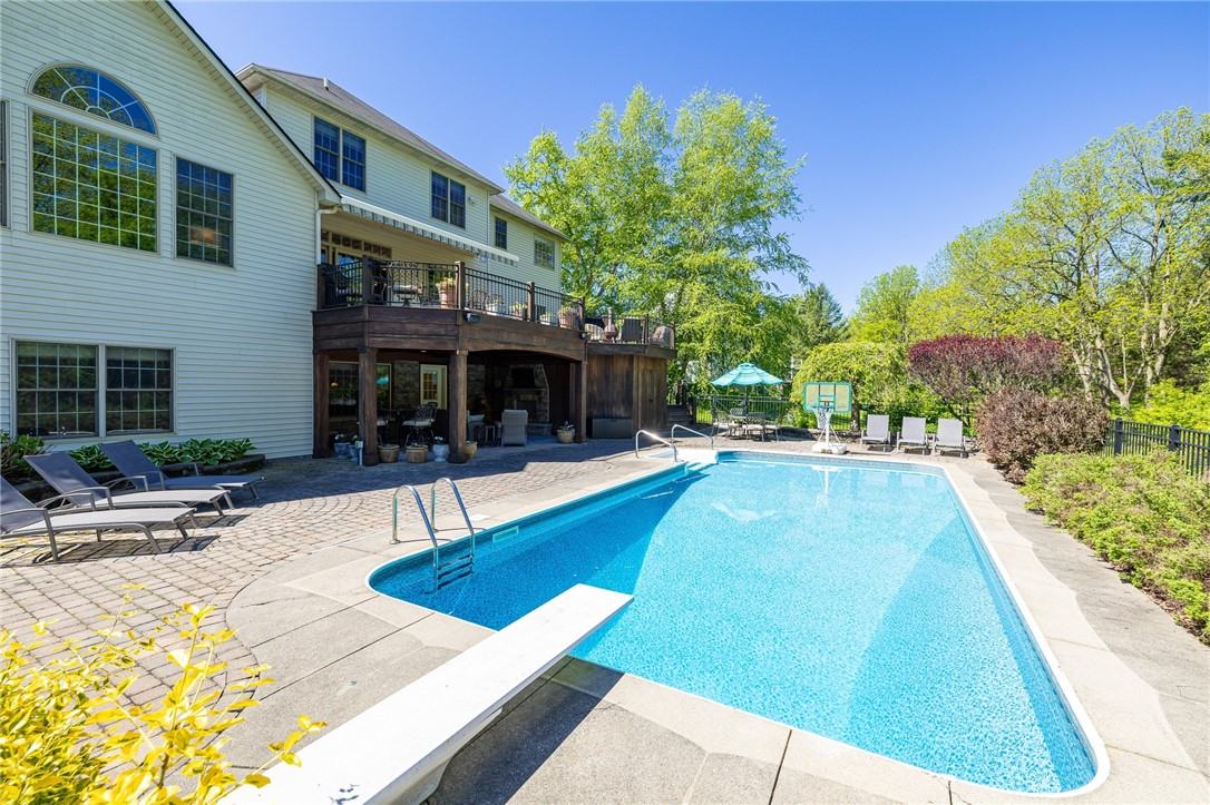 72 Meadow Cove Road