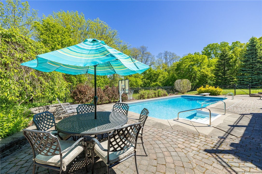 72 Meadow Cove Road