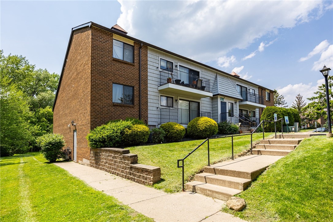 26-8 Great Wood Court