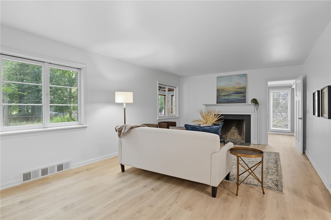 180 Bonnie Brae Avenue