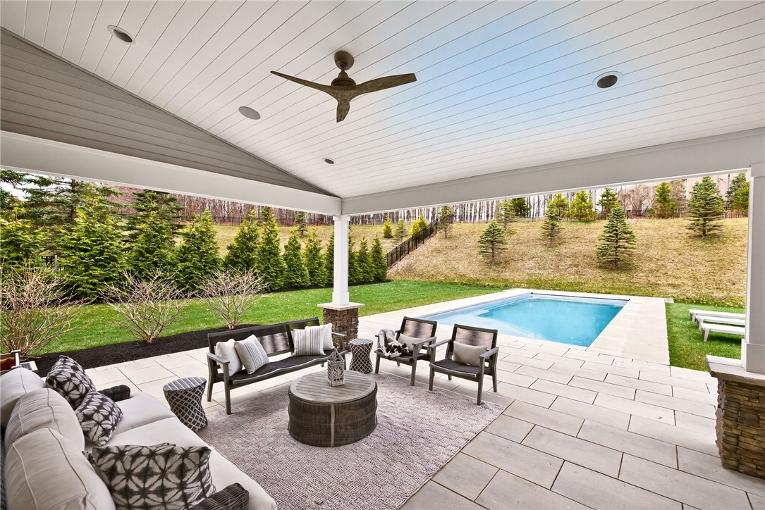 22 Greythorne Hill