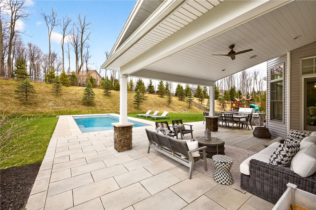 22 Greythorne Hill