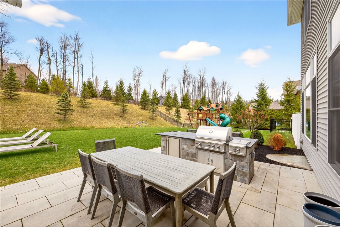 22 Greythorne Hill