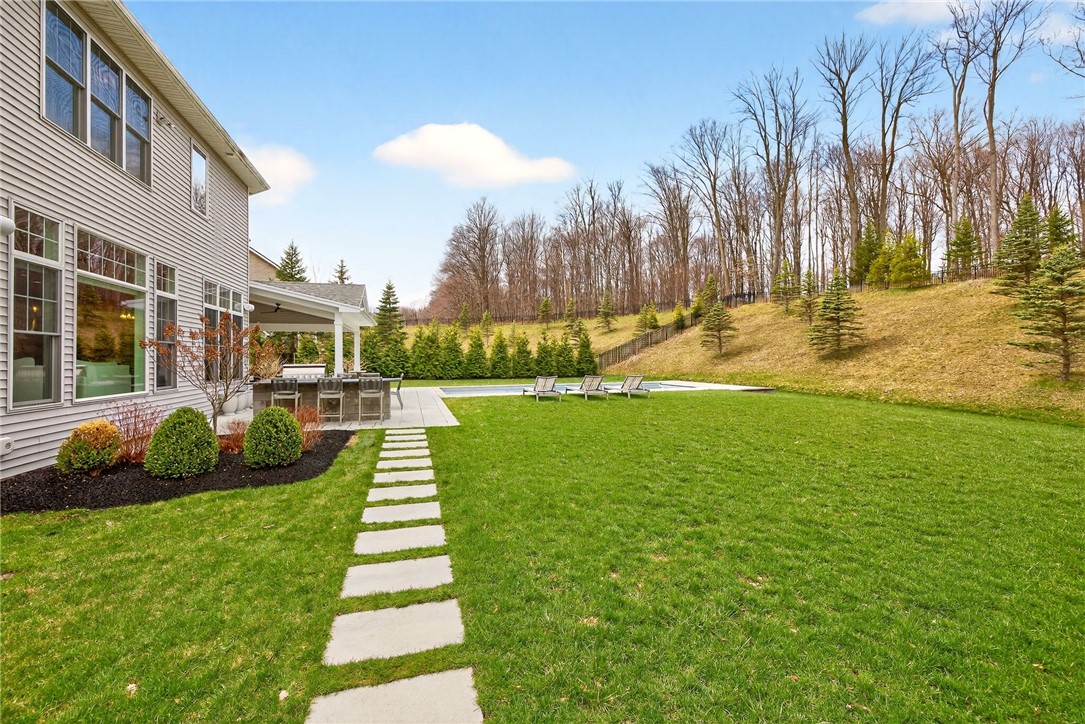22 Greythorne Hill