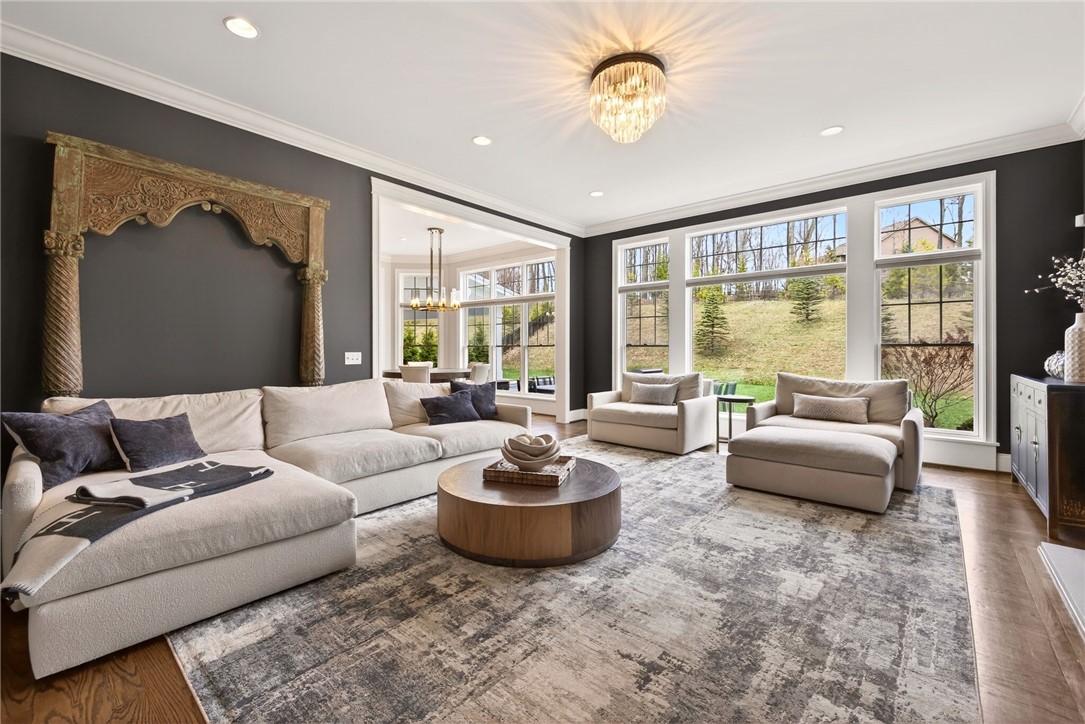 22 Greythorne Hill