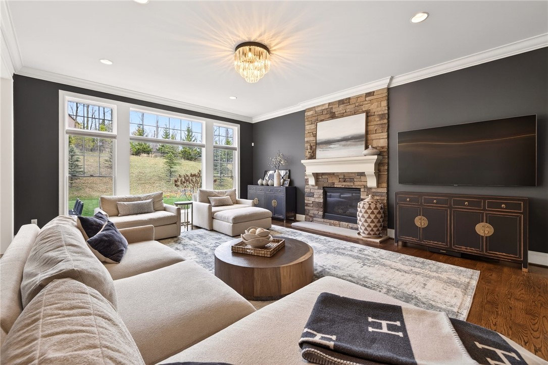 22 Greythorne Hill