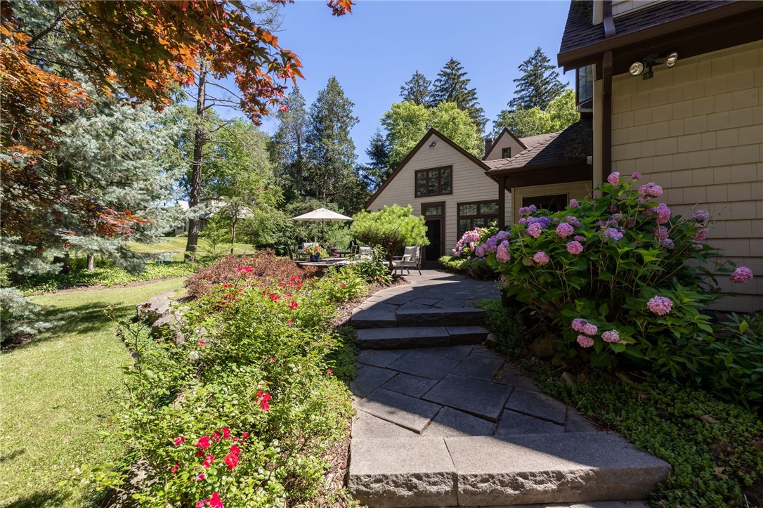 65 Landing Road South