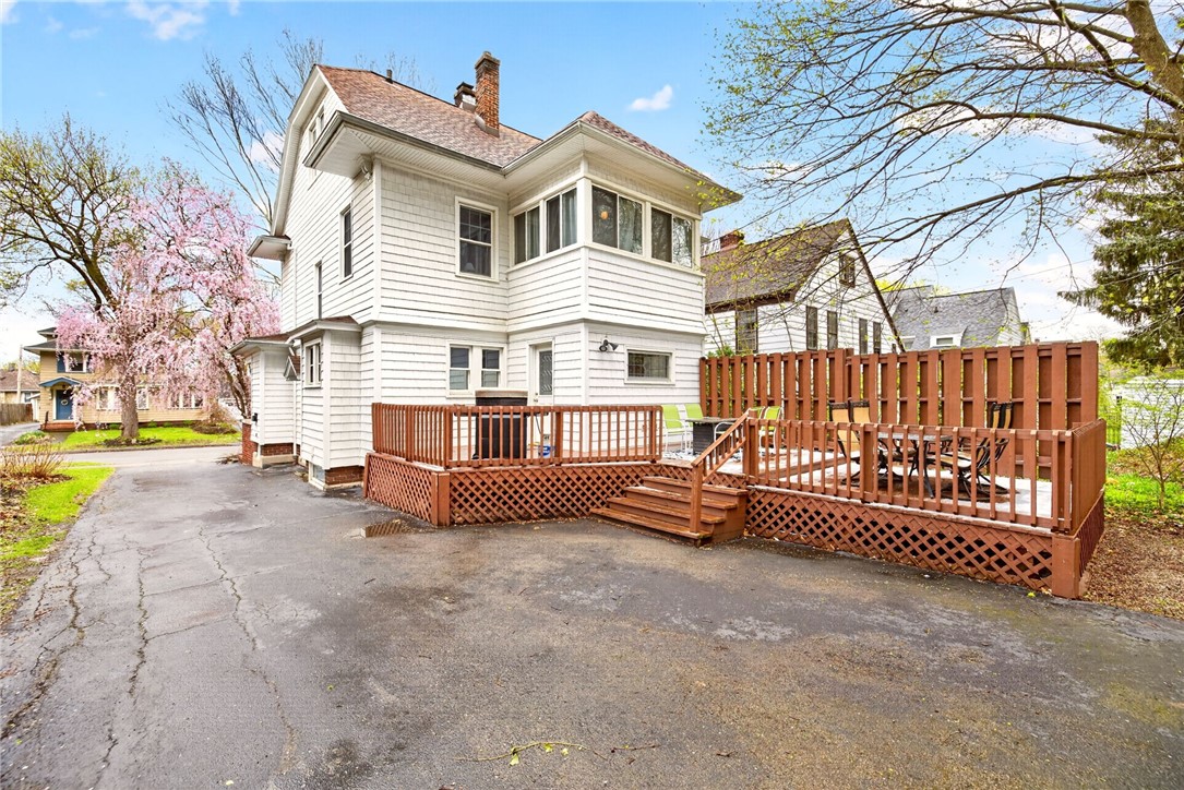 31 Highland Parkway