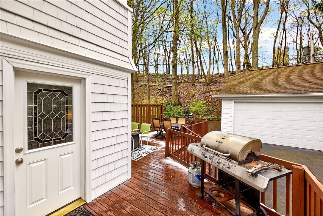 31 Highland Parkway