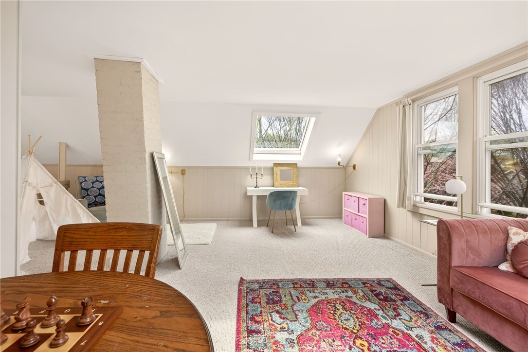 31 Highland Parkway