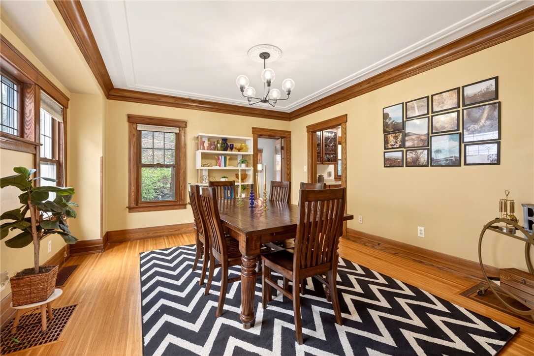 31 Highland Parkway