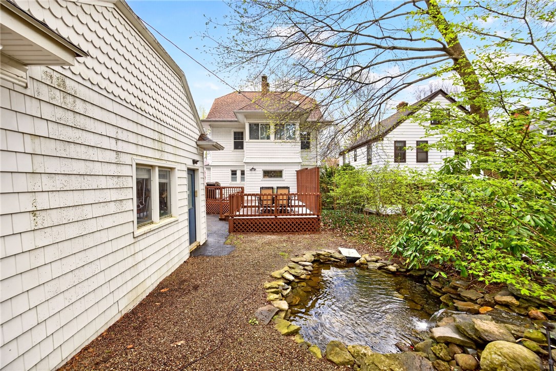 31 Highland Parkway