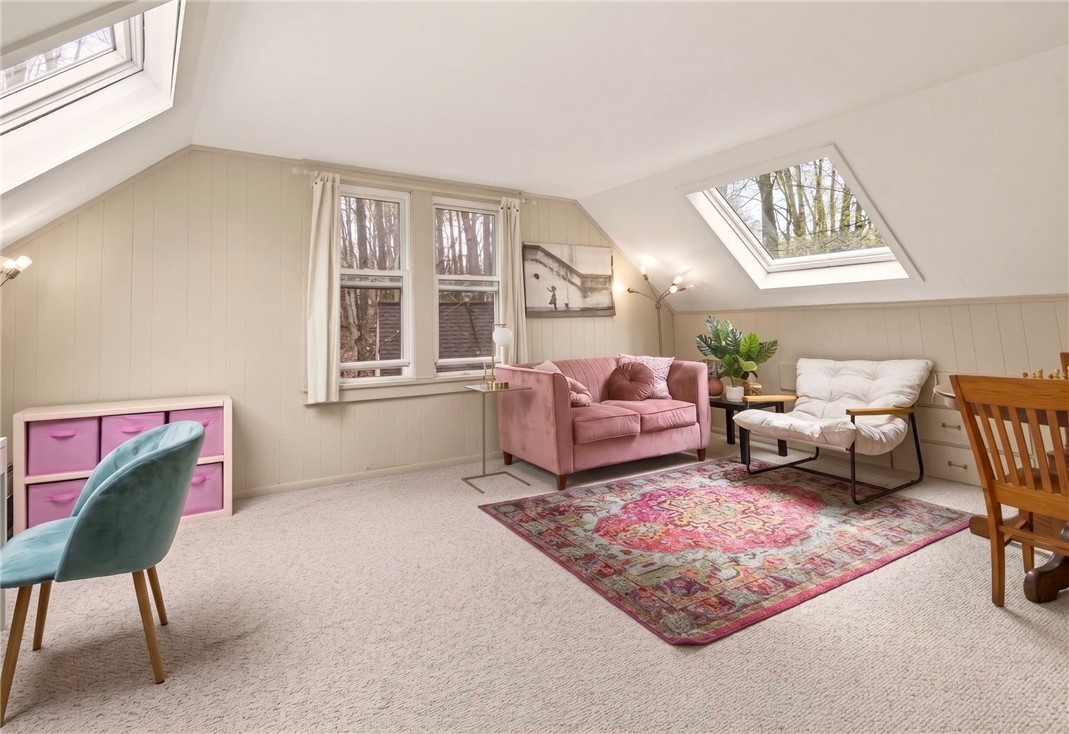 31 Highland Parkway