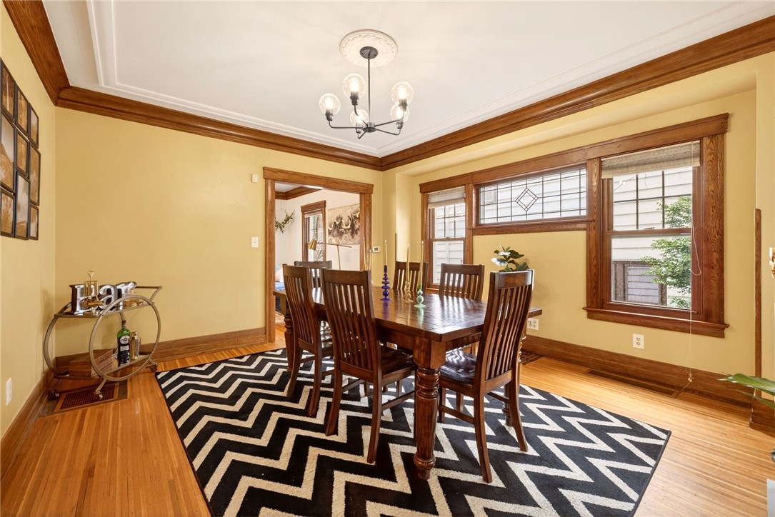 31 Highland Parkway