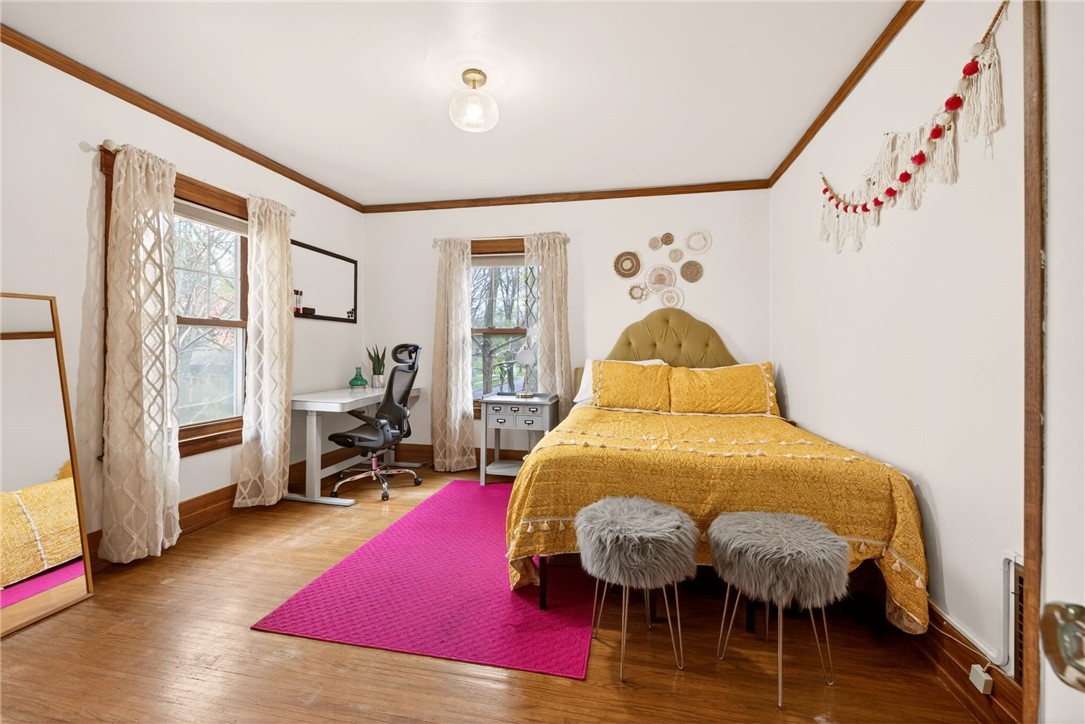 31 Highland Parkway