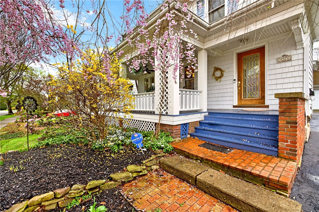 31 Highland Parkway