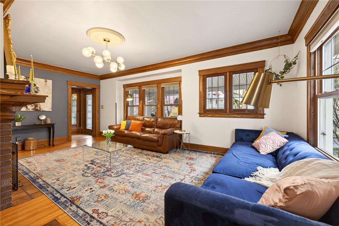 31 Highland Parkway