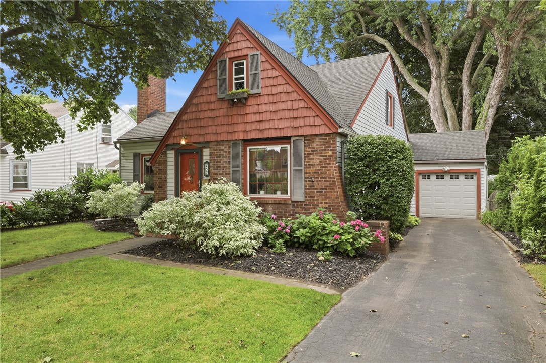 252 Thorncliffe Drive