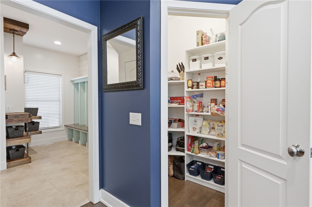 6 Fernstone Lane