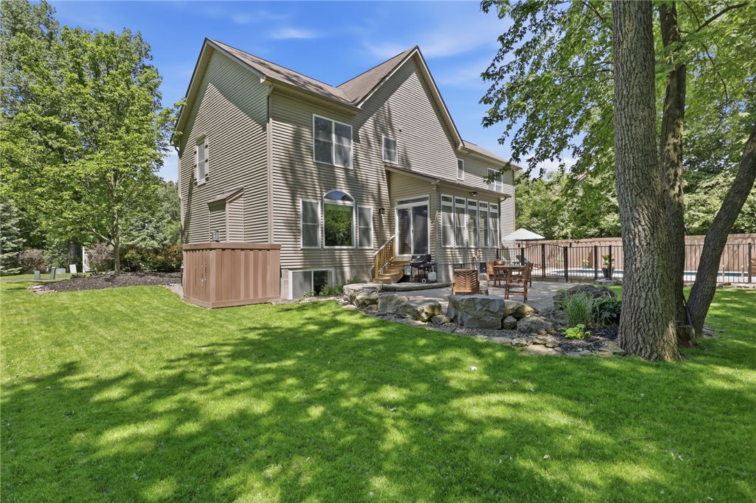 6 Fernstone Lane