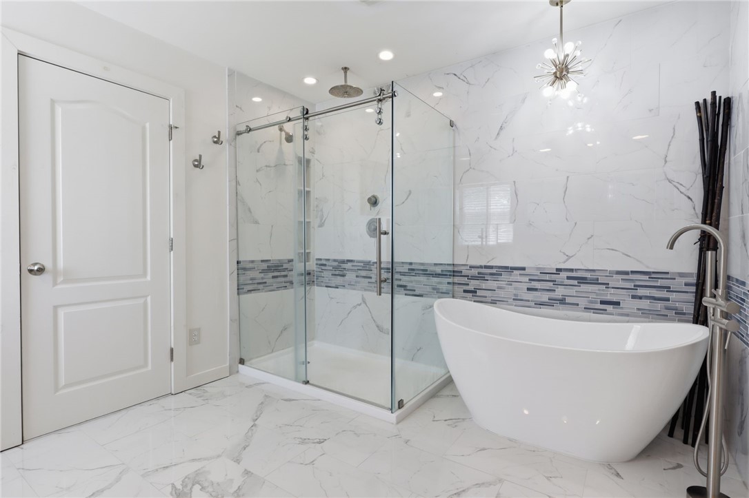 6 Fernstone Lane