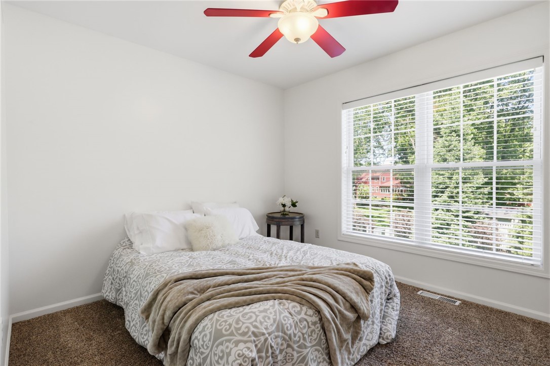 6 Fernstone Lane