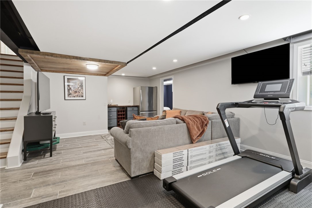 6 Fernstone Lane