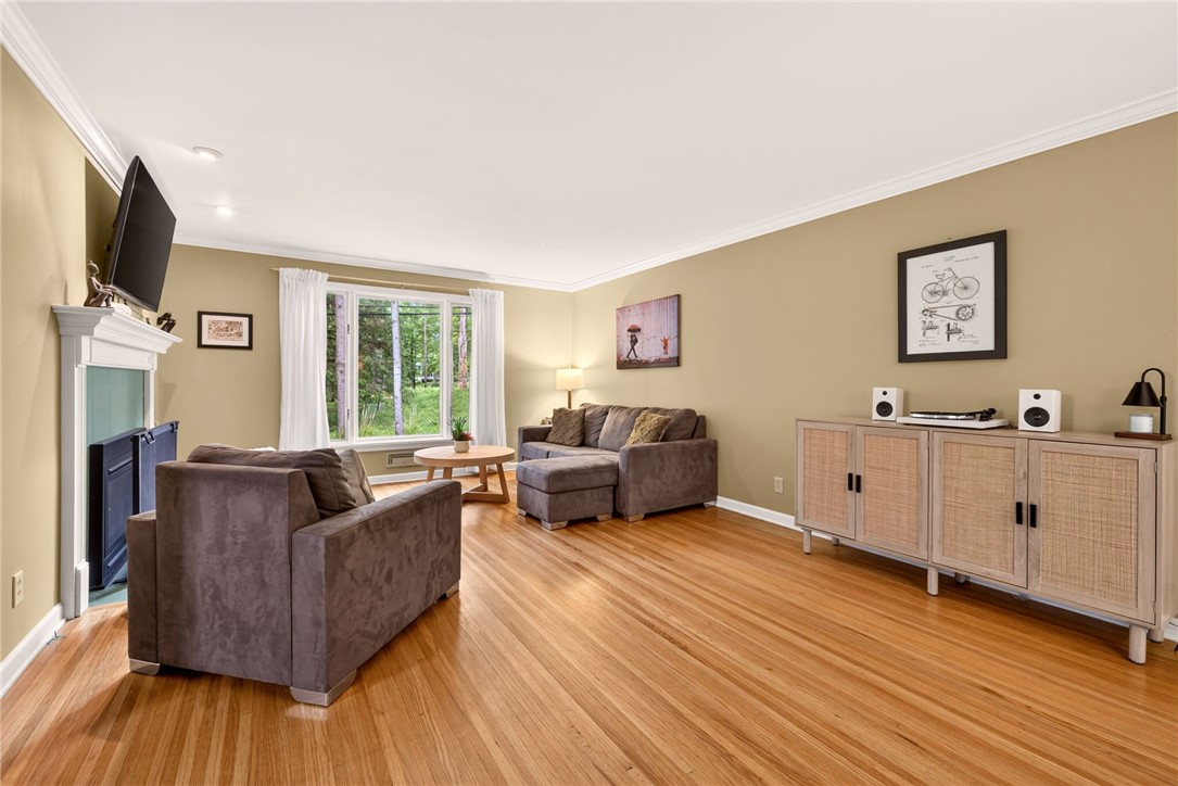 280 Woodland Road