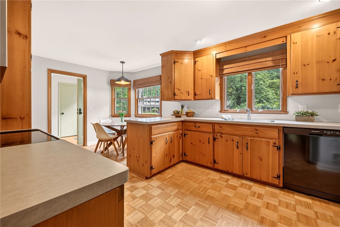 280 Woodland Road