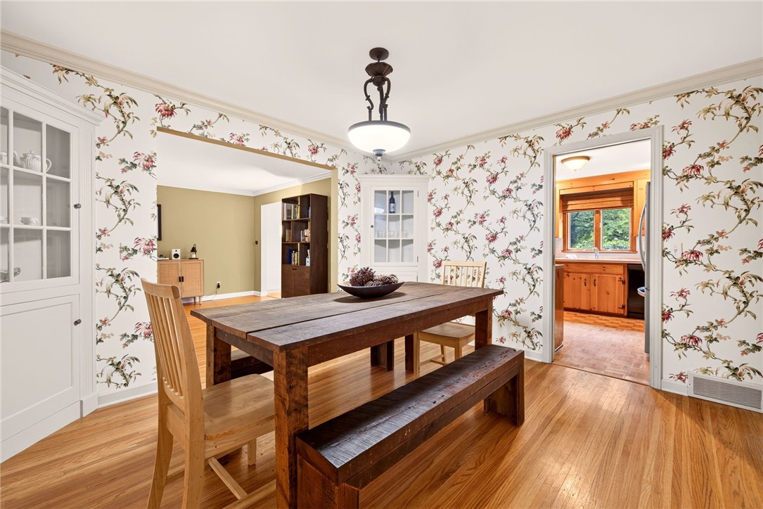 280 Woodland Road