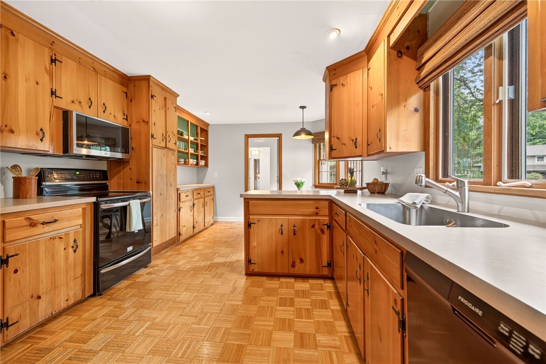 280 Woodland Road