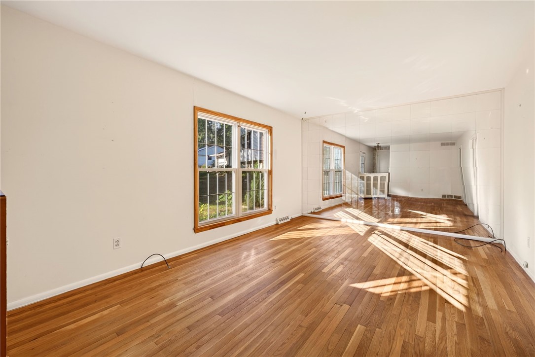 20 Brooktree Drive